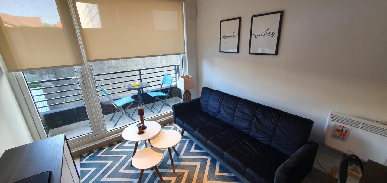 Apartamento Se Arrienda Dpto Nuevo X Dia Amoblado 1dormitorio 1 Bano Centro De *